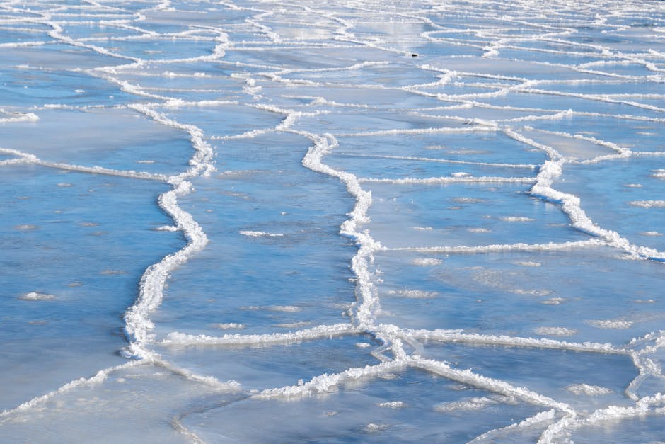 Are there seasonal weather patterns in deserts?